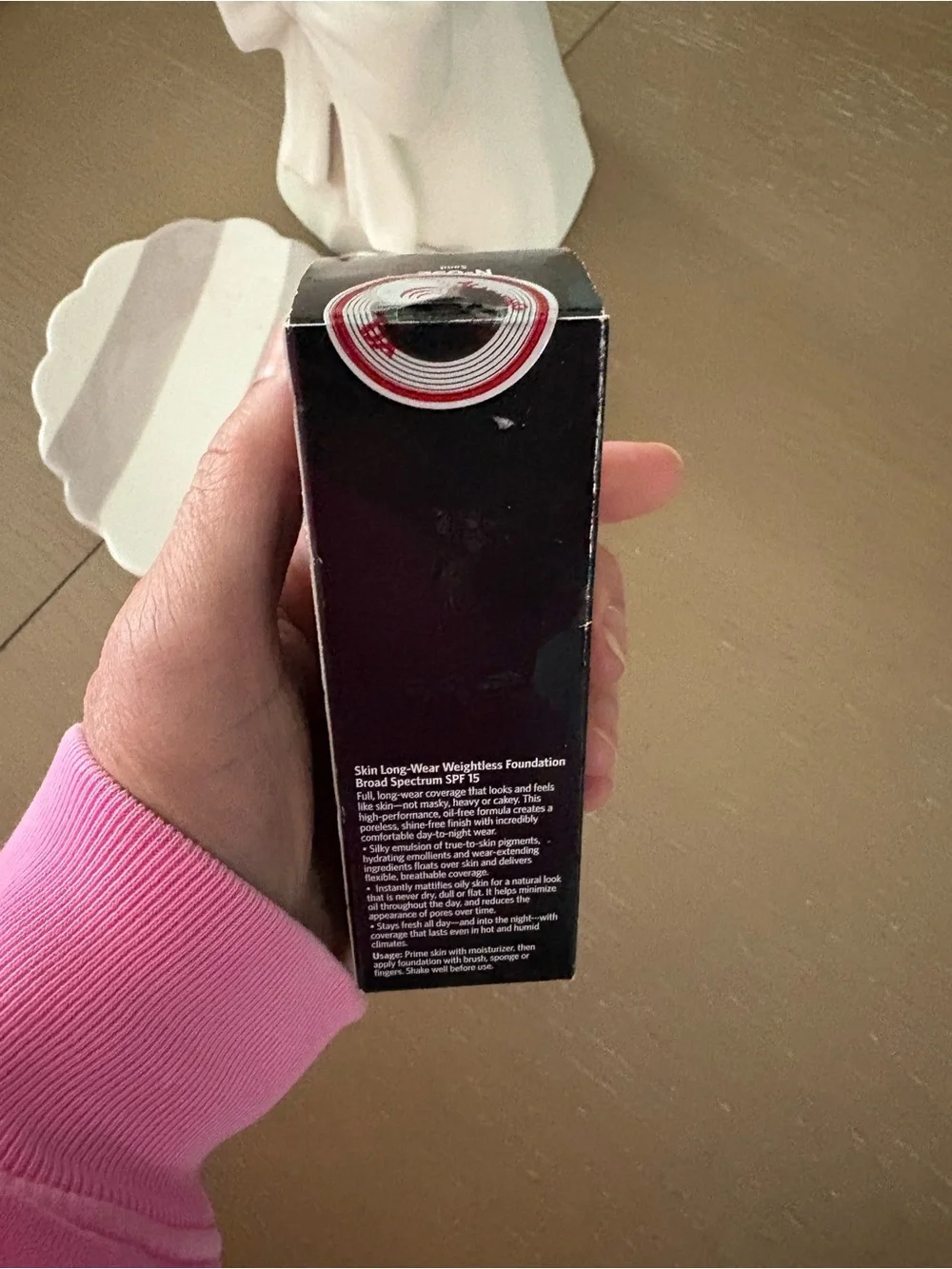 Bobbi Brown Skin Long-Wear Weightless Foundation - Black